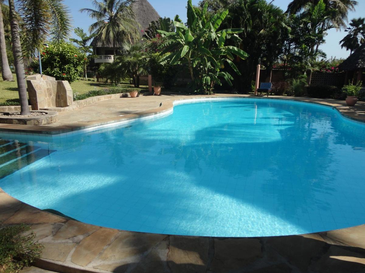 Amani Paradise - Luxury Villas Diani Beach Exterior photo