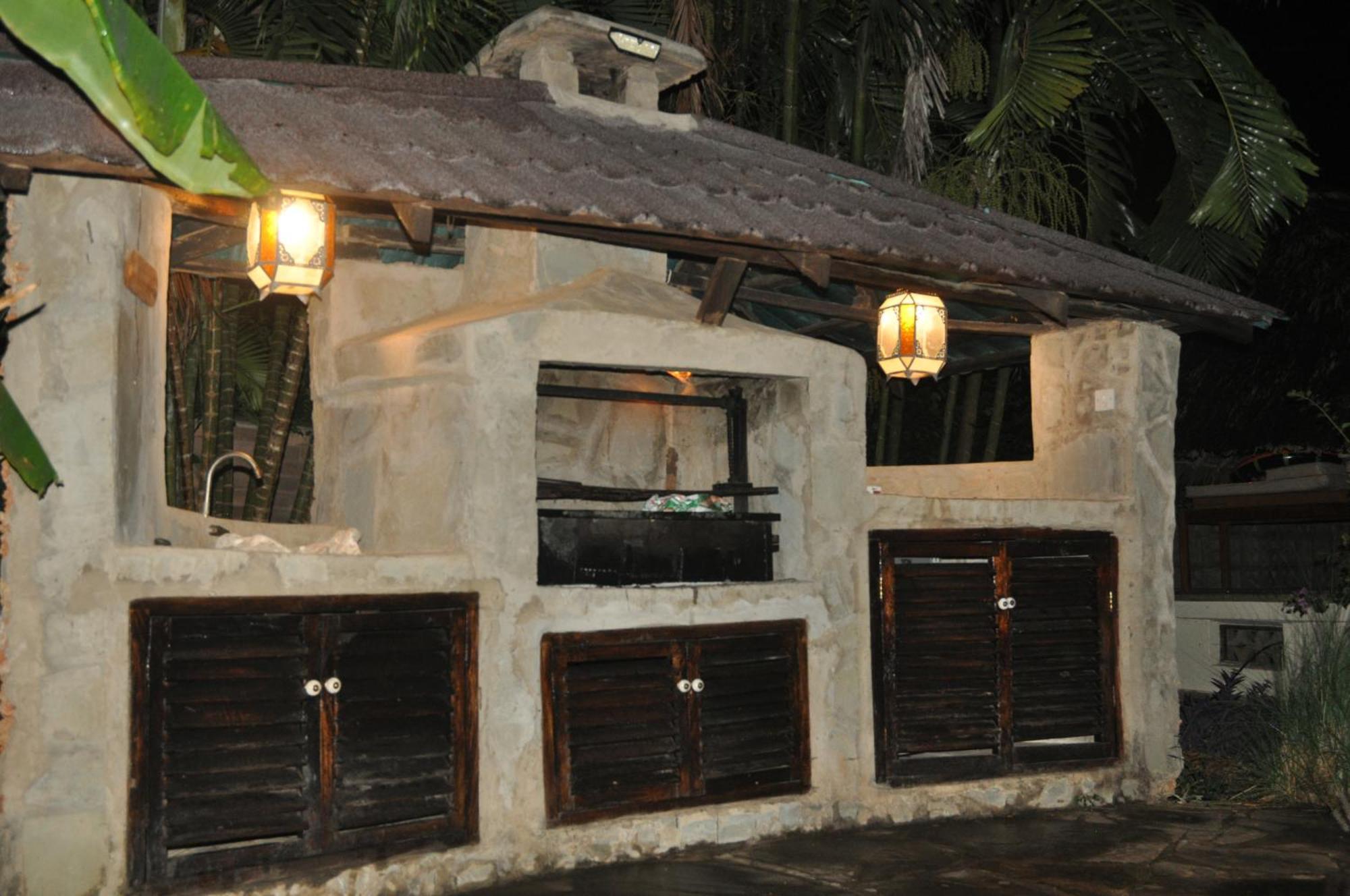 Amani Paradise - Luxury Villas Diani Beach Exterior photo